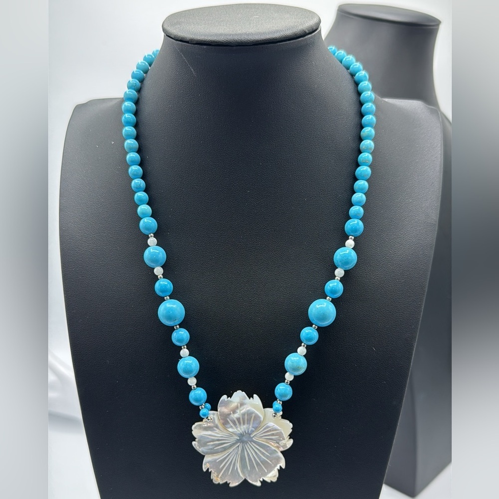 Lee Sands carved Mother Of Pearl Hibiscus flower and gemstone necklace.​